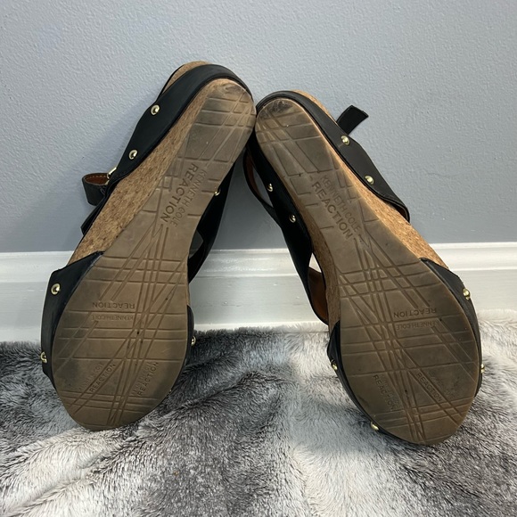 Kenneth Cole Reaction Black Leather Cork Wedges Size 8 - Picture 7 of 9